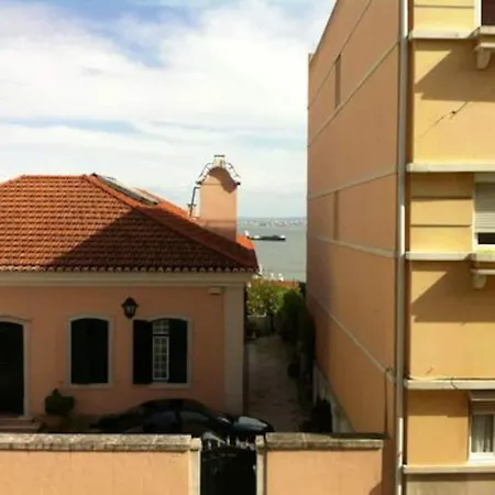 Say What Lisbon? — Street Art / Family * 리스본