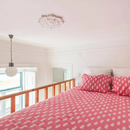 Say What Lisbon? — Street Art / Family Lejlighed *