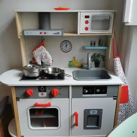 Say What Lisbon? — Street Art / Family Lejlighed Lisboa