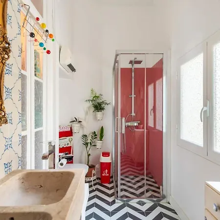 Say What Lisbon? — Street Art / Family Lisboa